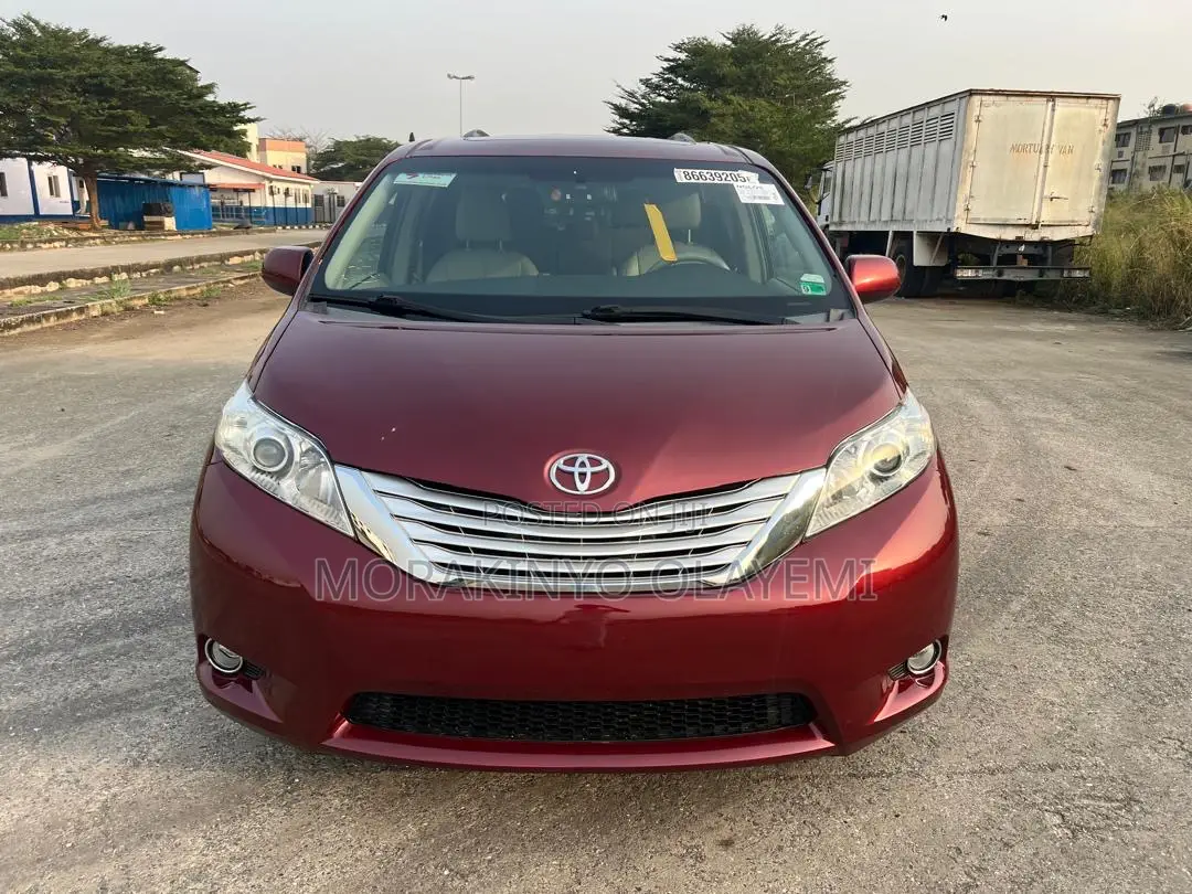 Toyota Sienna XLE 7 Passenger Mobility 2012 Red