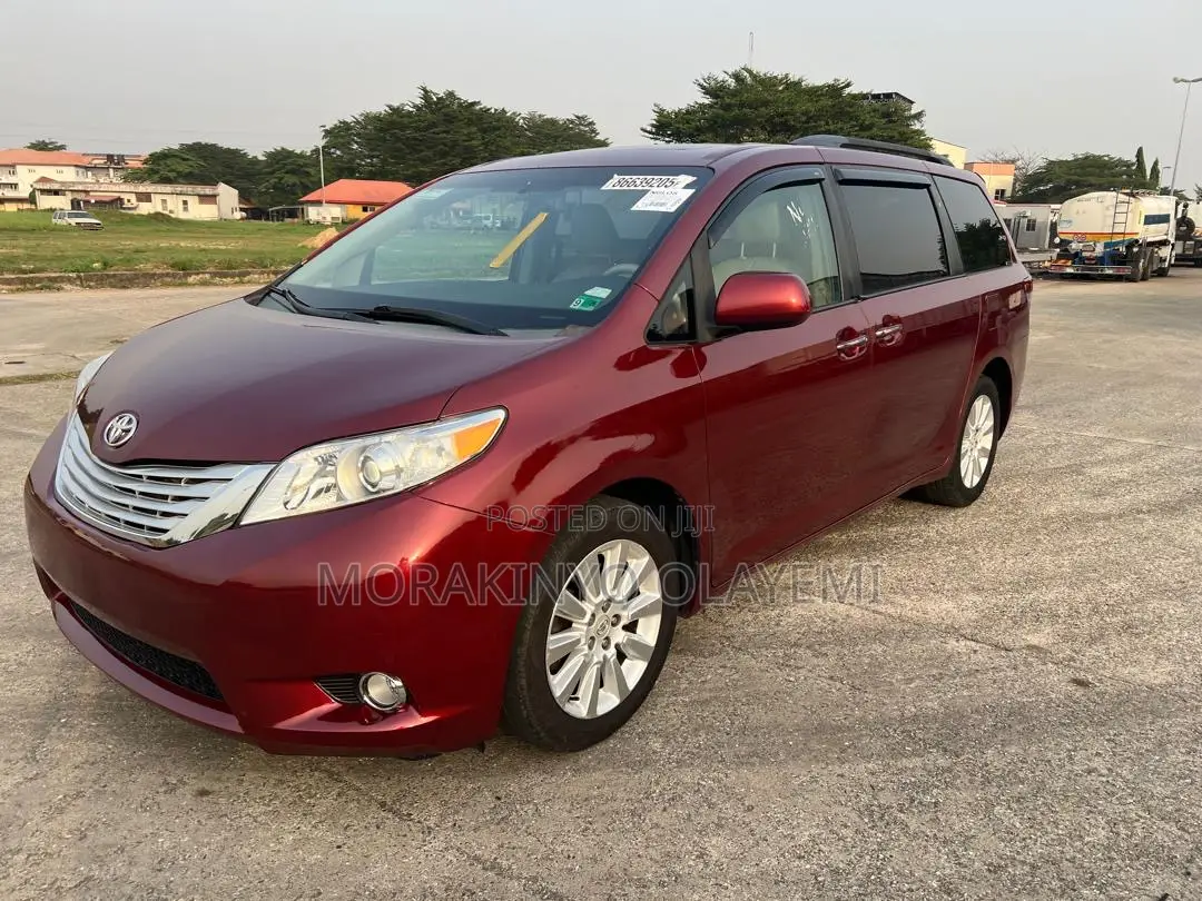 Toyota Sienna XLE 7 Passenger Mobility 2012 Red