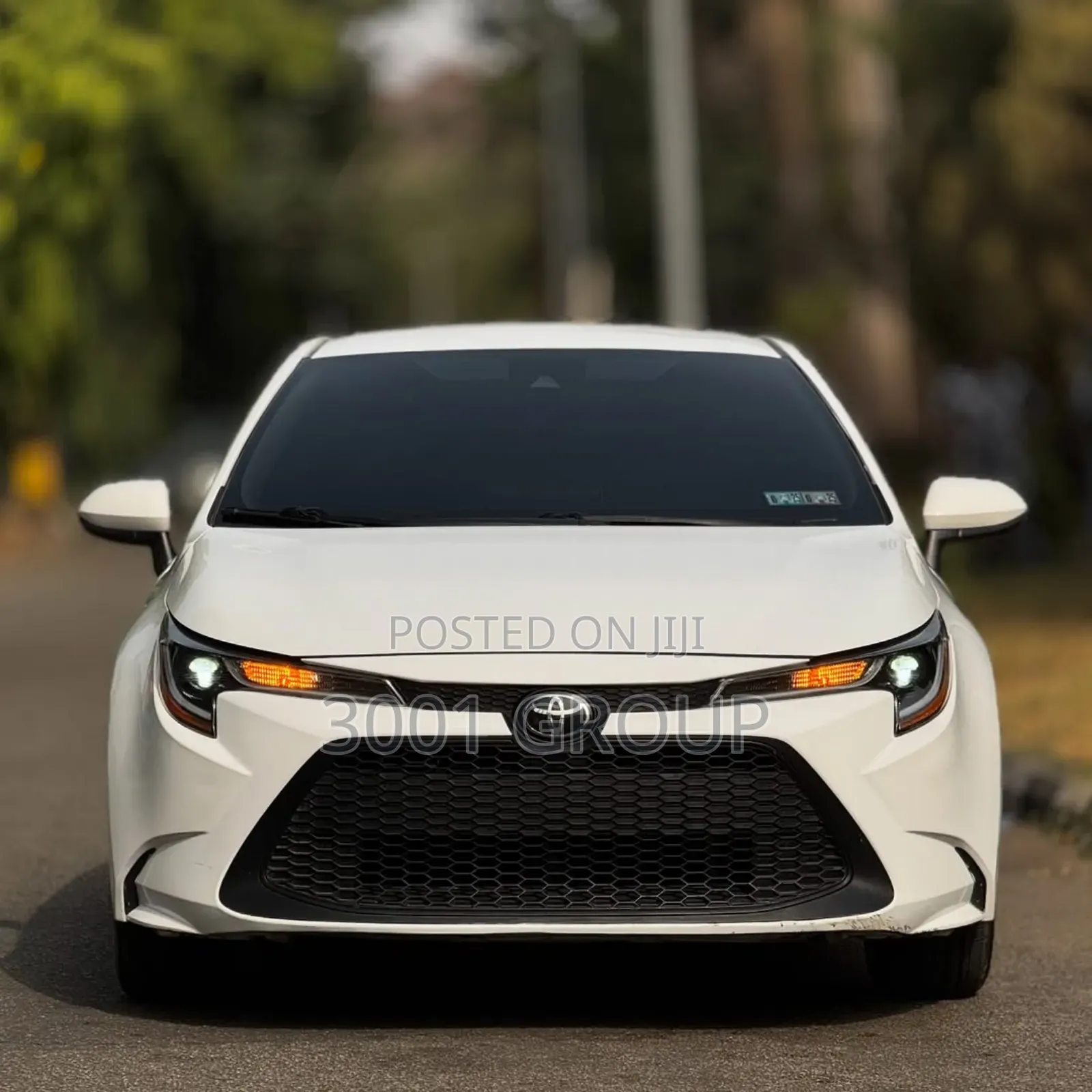 Toyota Corolla SE 2021 White