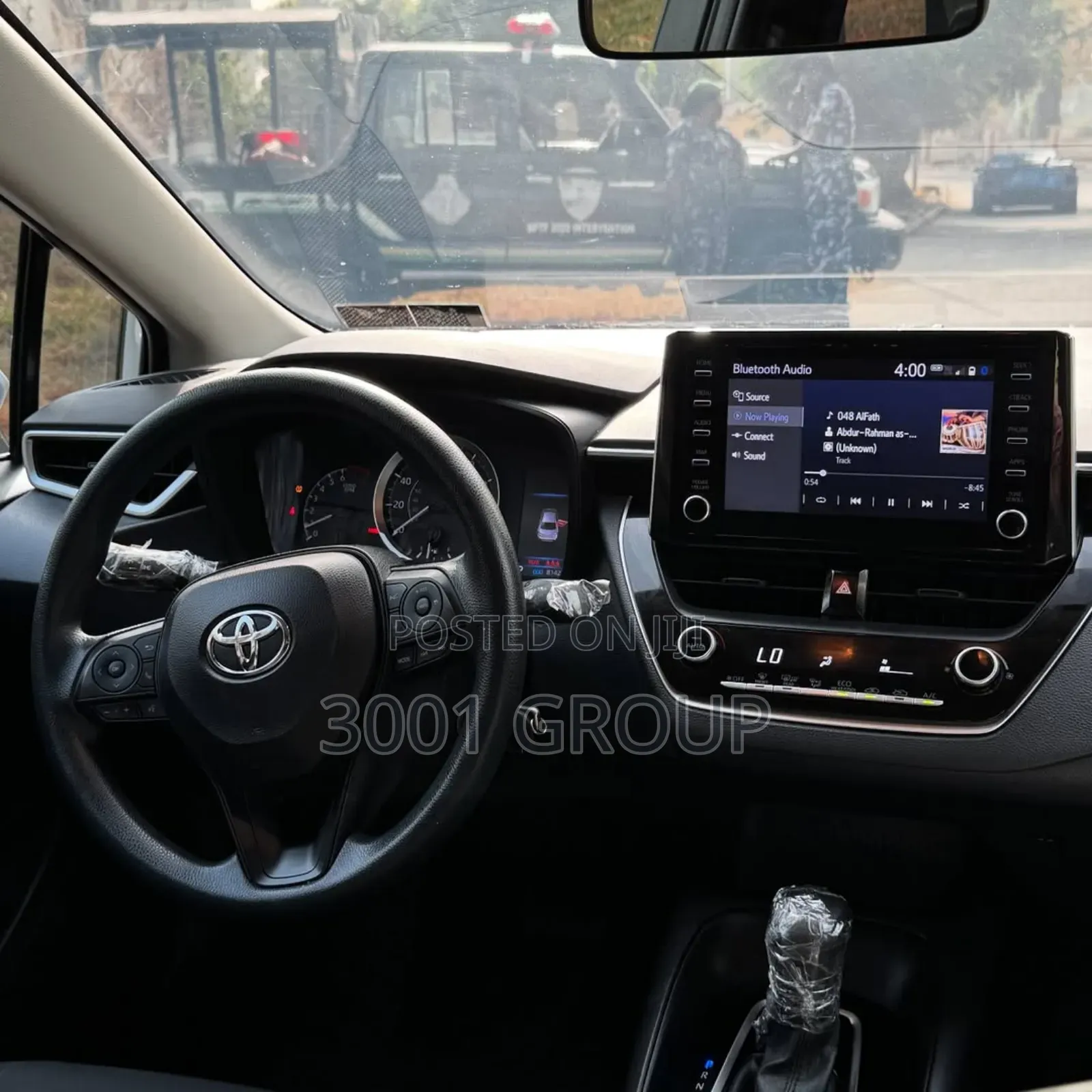 Toyota Corolla SE 2021 White