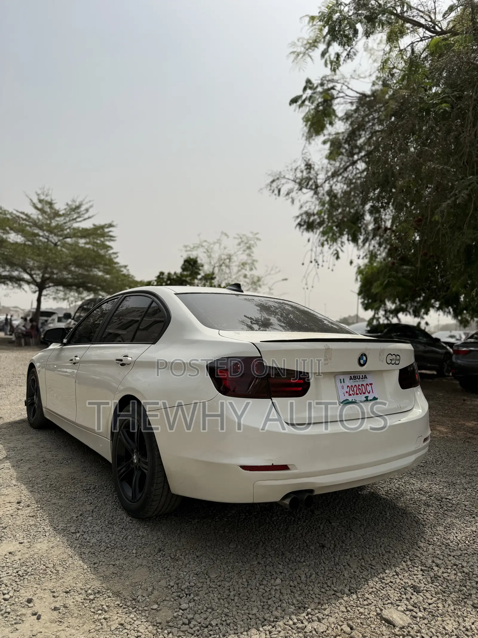 BMW 320i Sedan RWD 2013 White