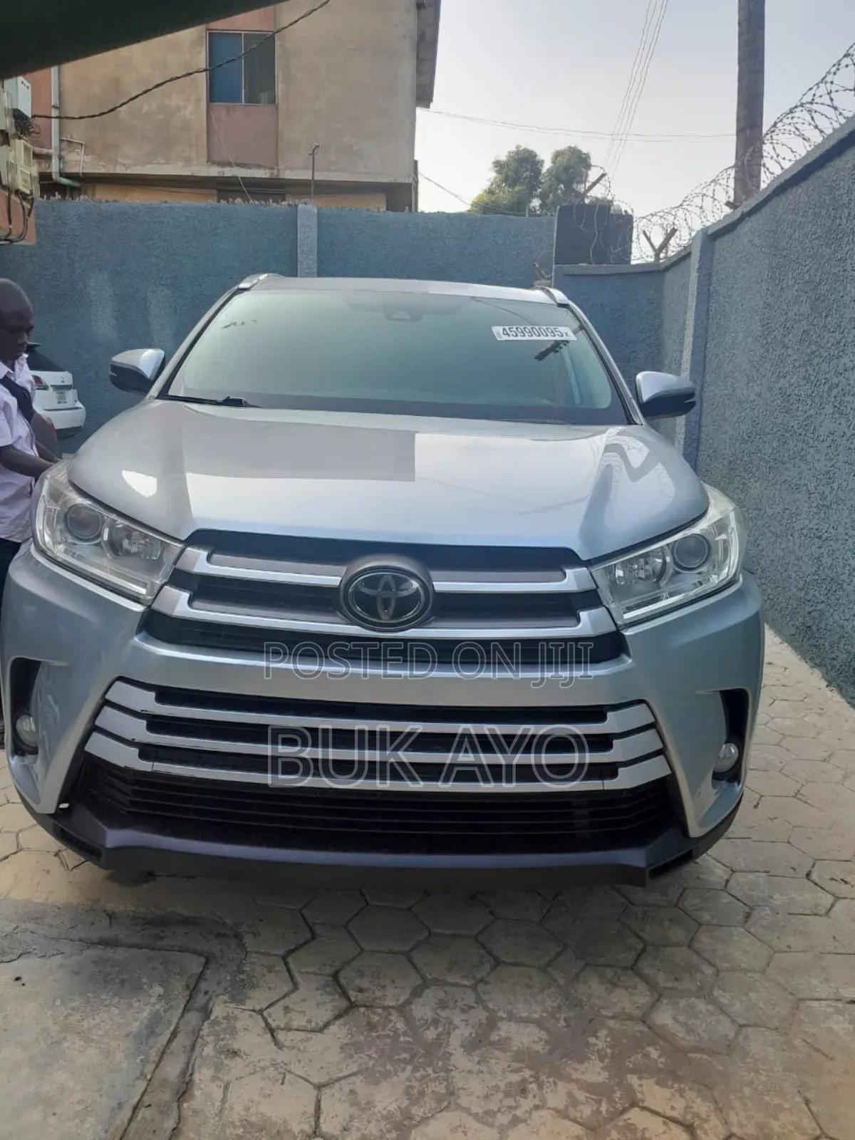 Toyota Highlander XLE 4x4 V6 (3.5L 6cyl 8A) 2018 Blue