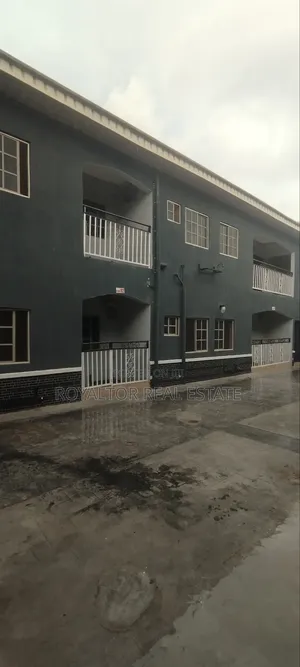 2bdrm Apartment in Royaltor Real Estate, Benin City for rent