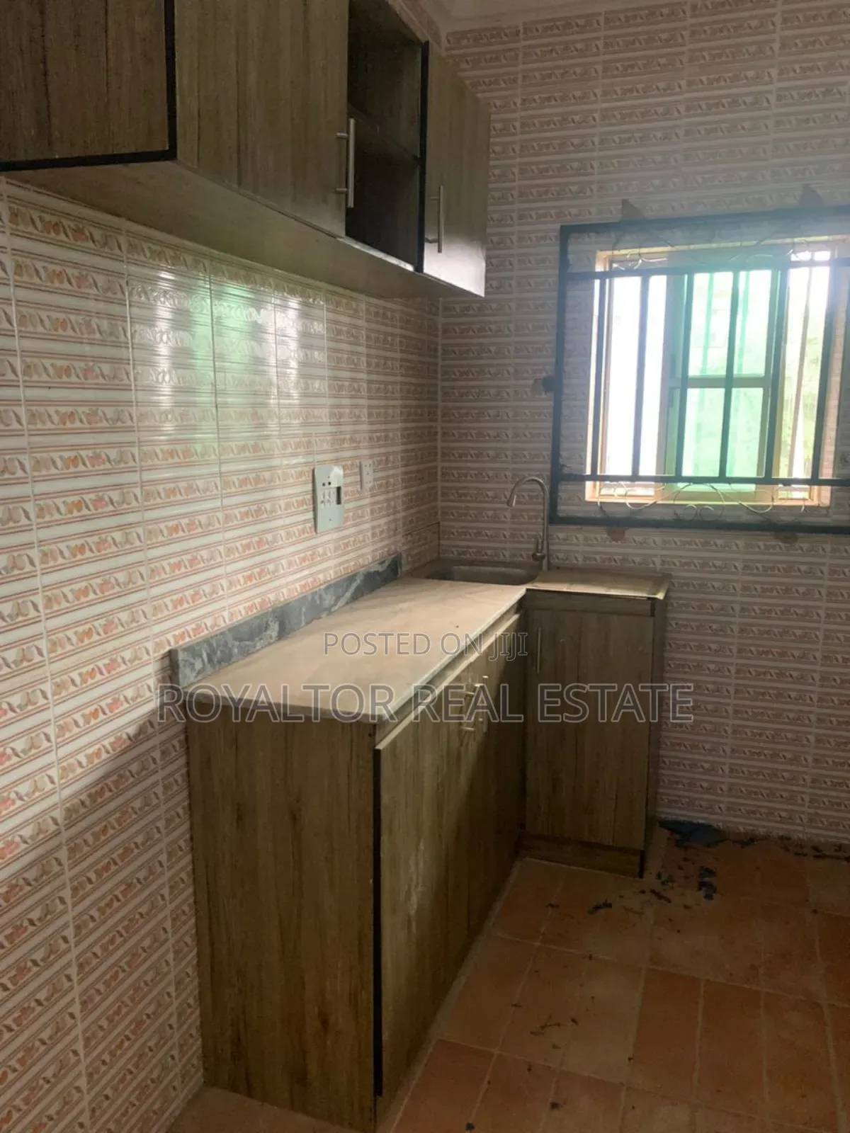 2bdrm Apartment in Royaltor Real Estate, Benin City for rent