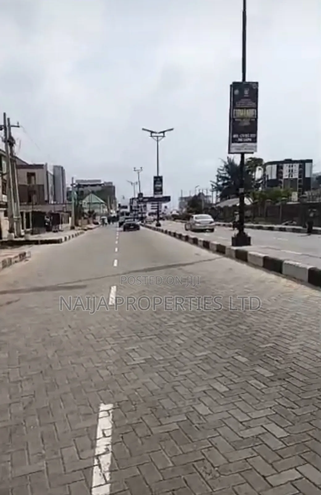 900sqm of Land on a Major Rd at Oniru for Lease