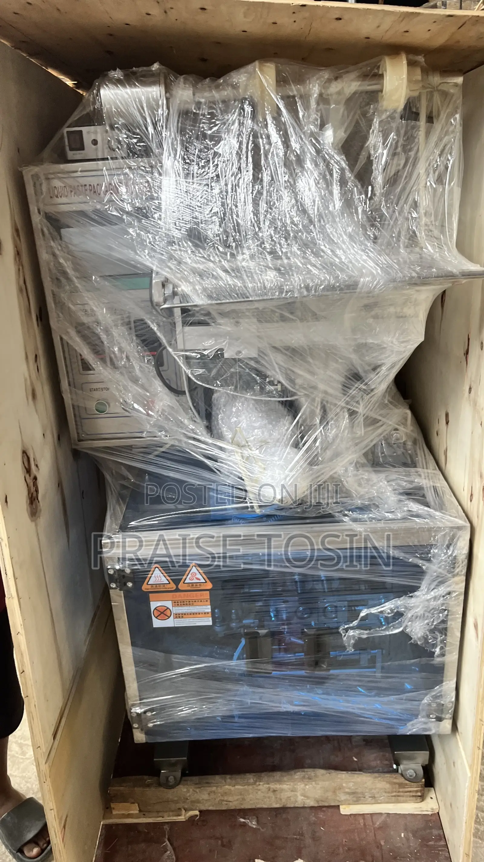 Liquid Paste Filling Machine