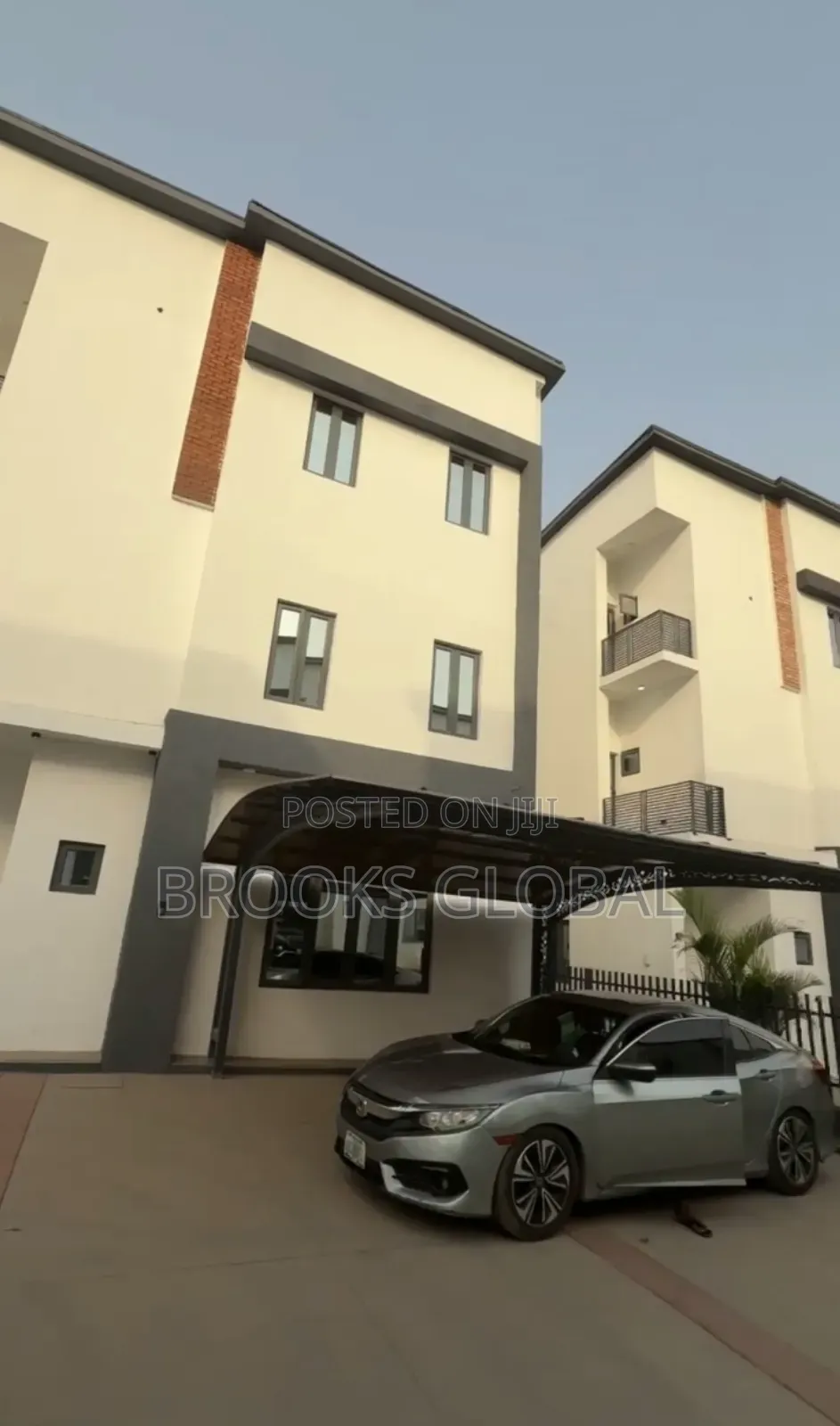 5bdrm Duplex in Kado for sale
