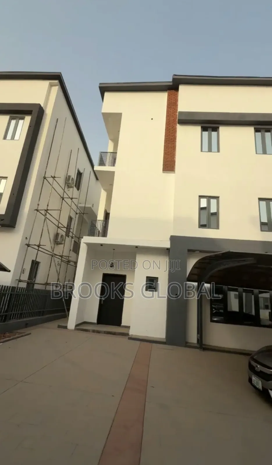 5bdrm Duplex in Kado for sale