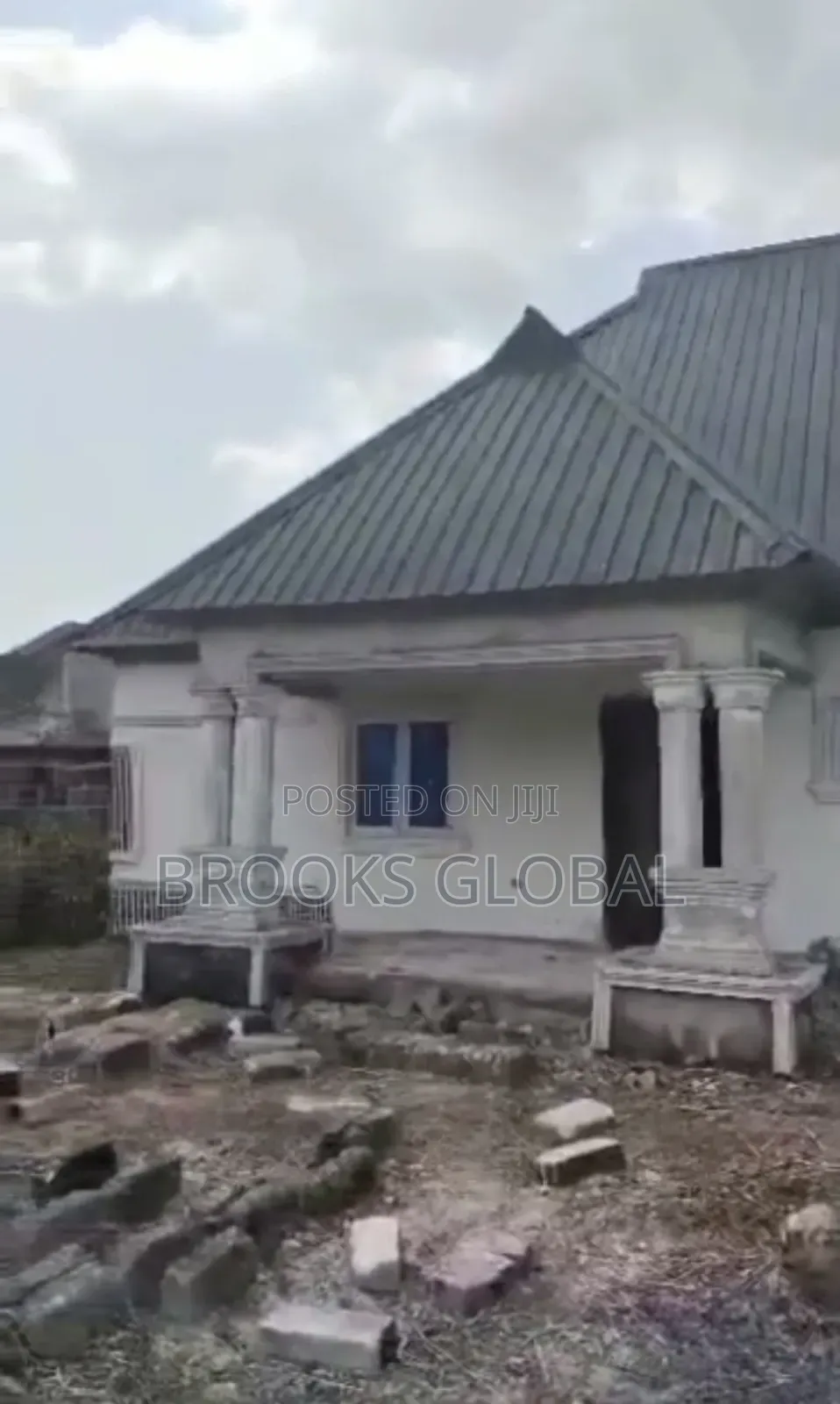 3bdrm Bungalow in Ethiope East for sale