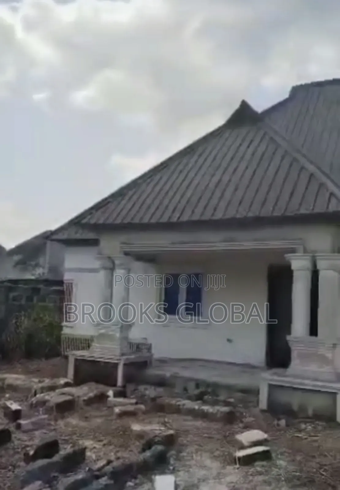 3bdrm Bungalow in Ethiope East for sale