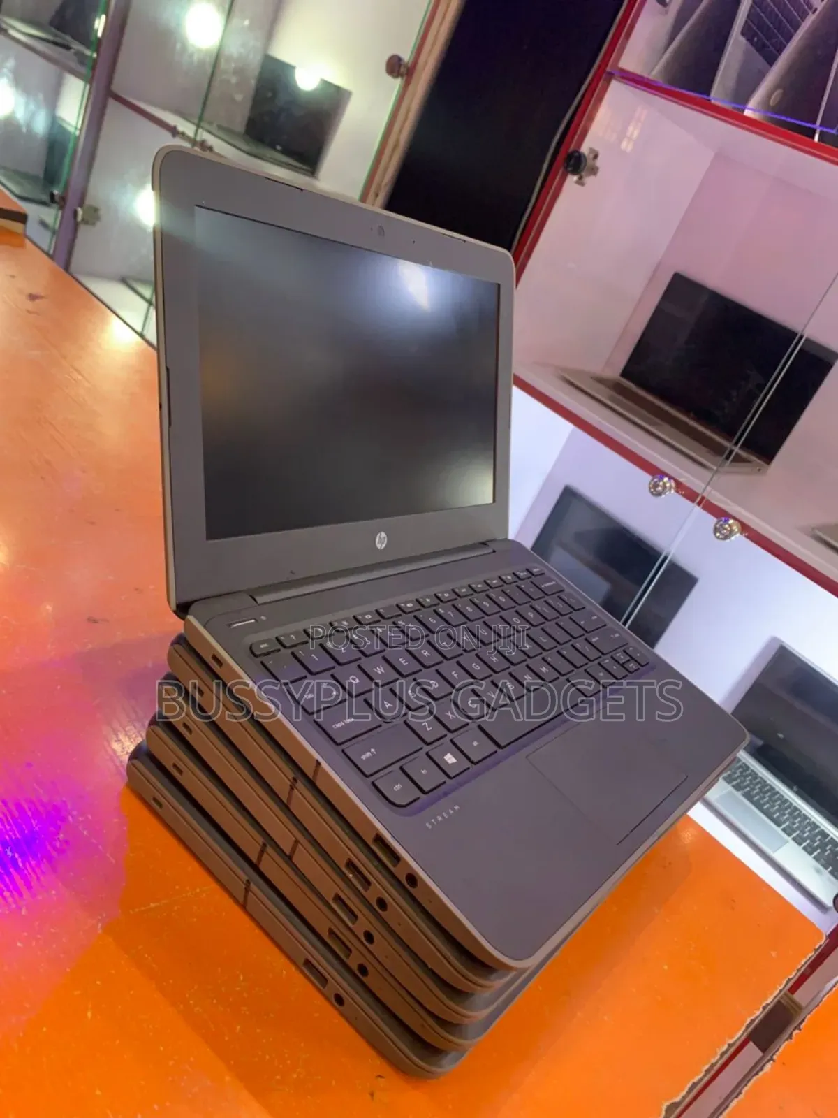Laptop HP Stream 11 Pro G4 EE 4GB Intel Pentium SSD 640GB