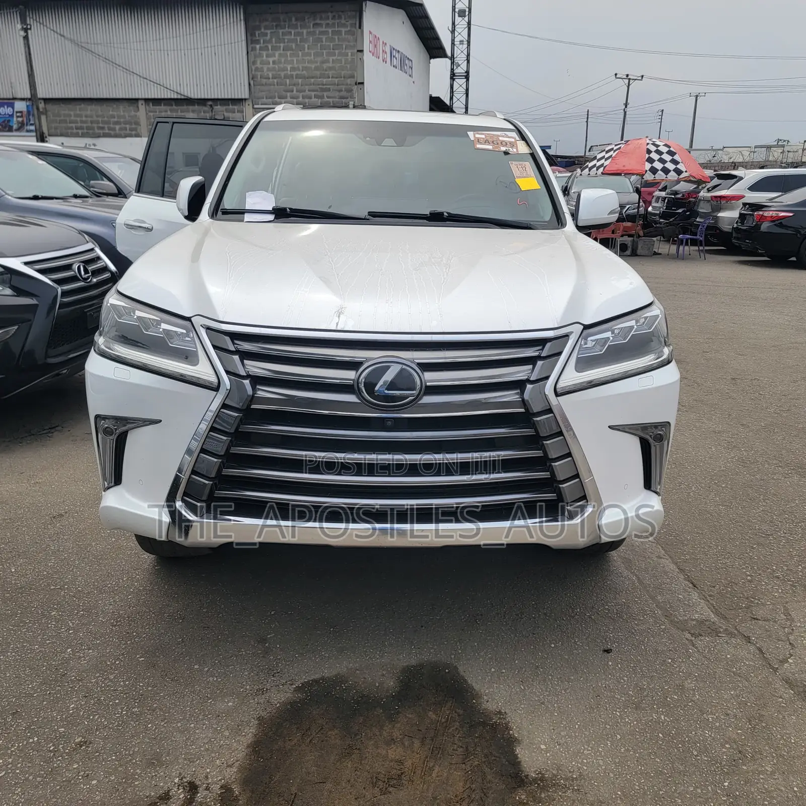 Lexus LX 570 AWD 2019 White