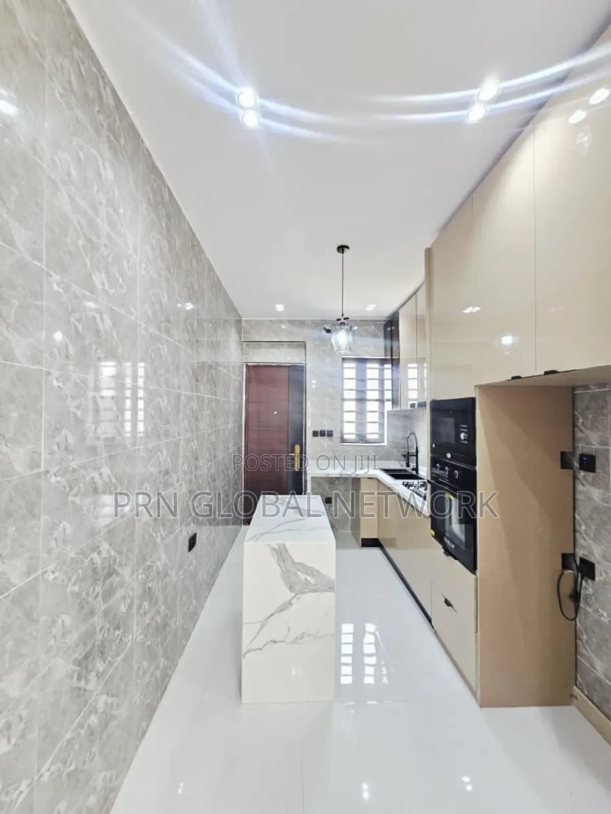 Furnished 2bdrm Apartment in Ologolo for sale