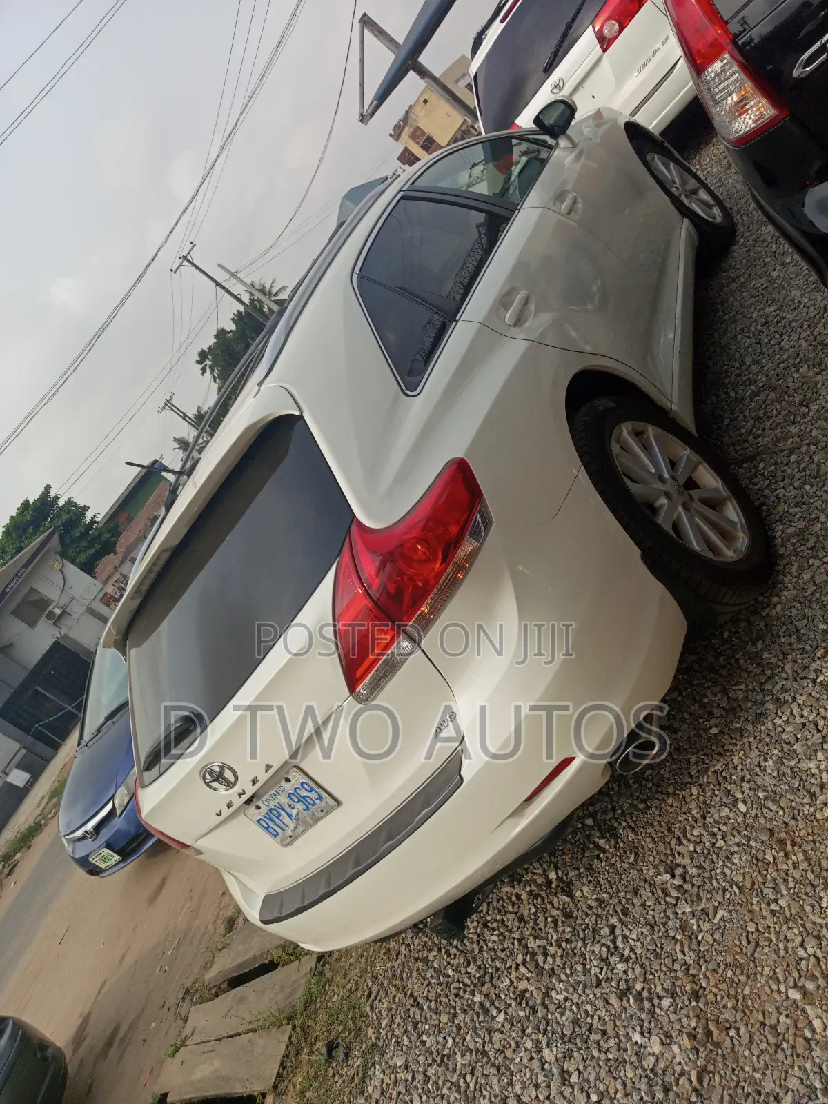 Toyota Venza AWD 2011 White
