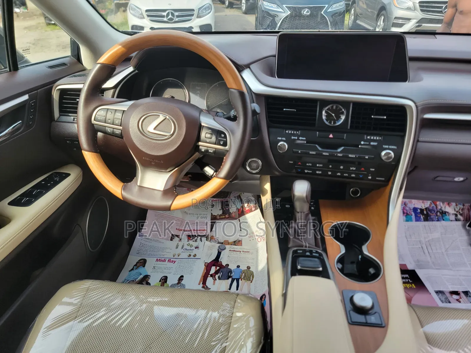 Lexus RX 350 AWD 2017 Gold