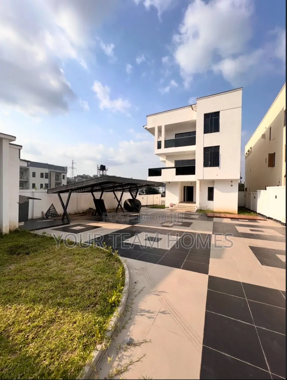 5bdrm Duplex in Guzape for sale