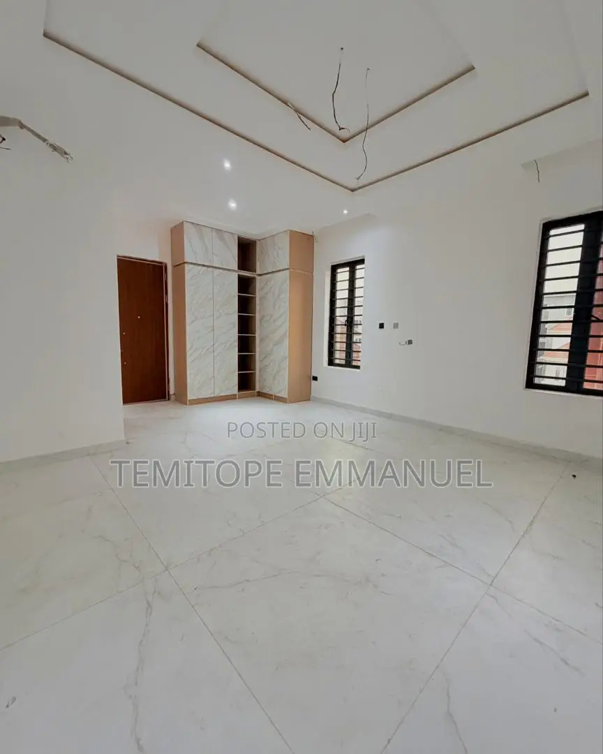 Furnished 5bdrm Duplex in Ikeja Gra for sale