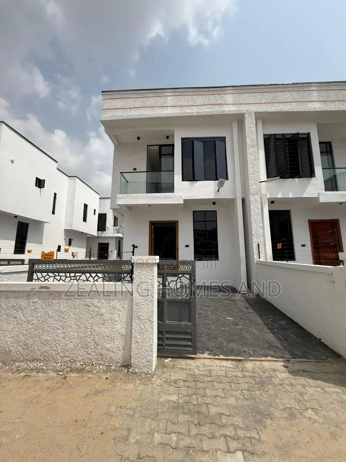Furnished 3bdrm Duplex in Ikota Estate Lekki for sale