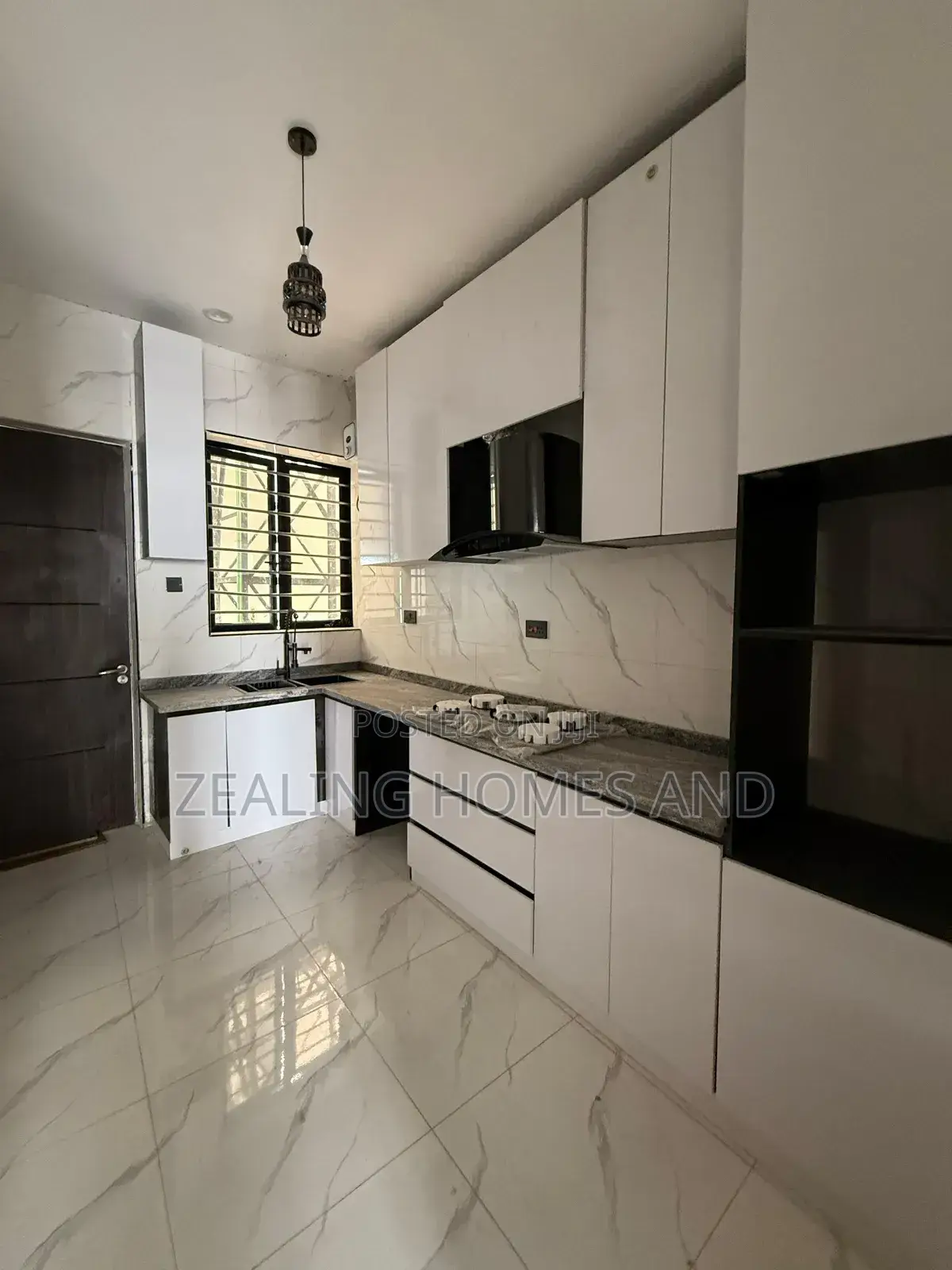 Furnished 3bdrm Duplex in Ikota Estate Lekki for sale