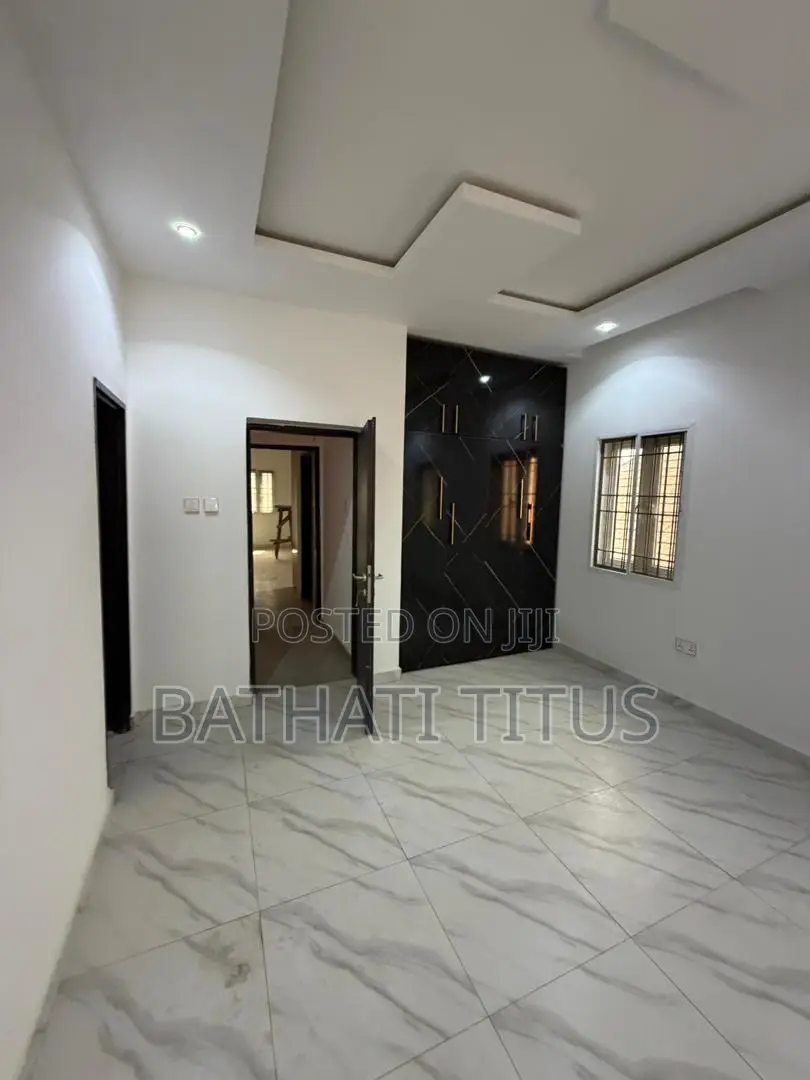 4bdrm Duplex in Kaura for sale