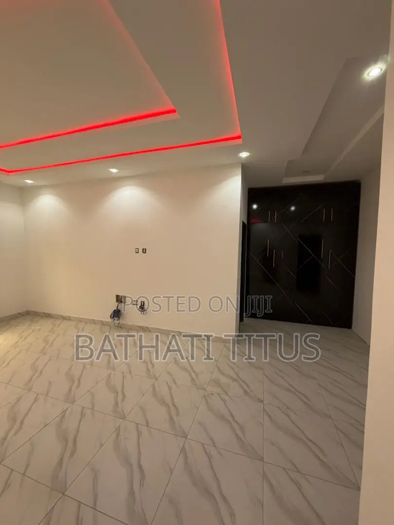 4bdrm Duplex in Kaura for sale