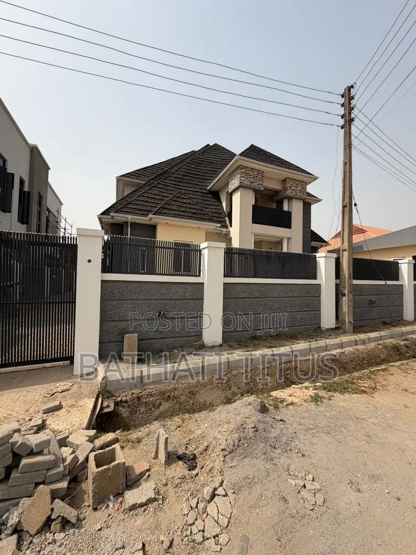 4bdrm Duplex in Kaura for sale