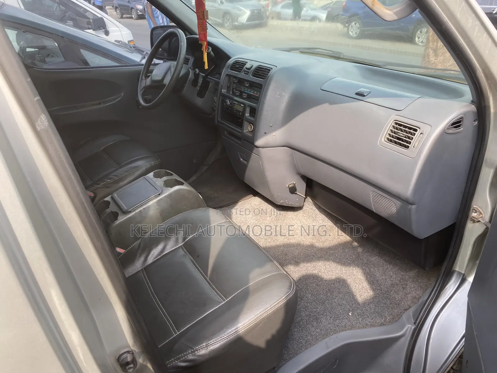 Toyota HiAce 2005 Grey
