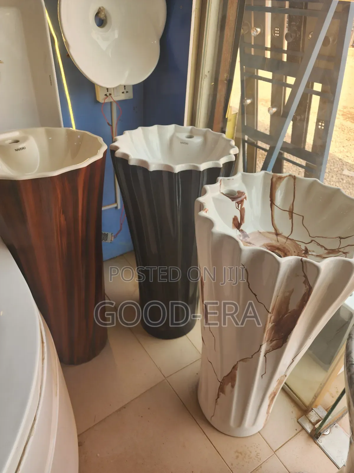 Brown Free Stand Basin