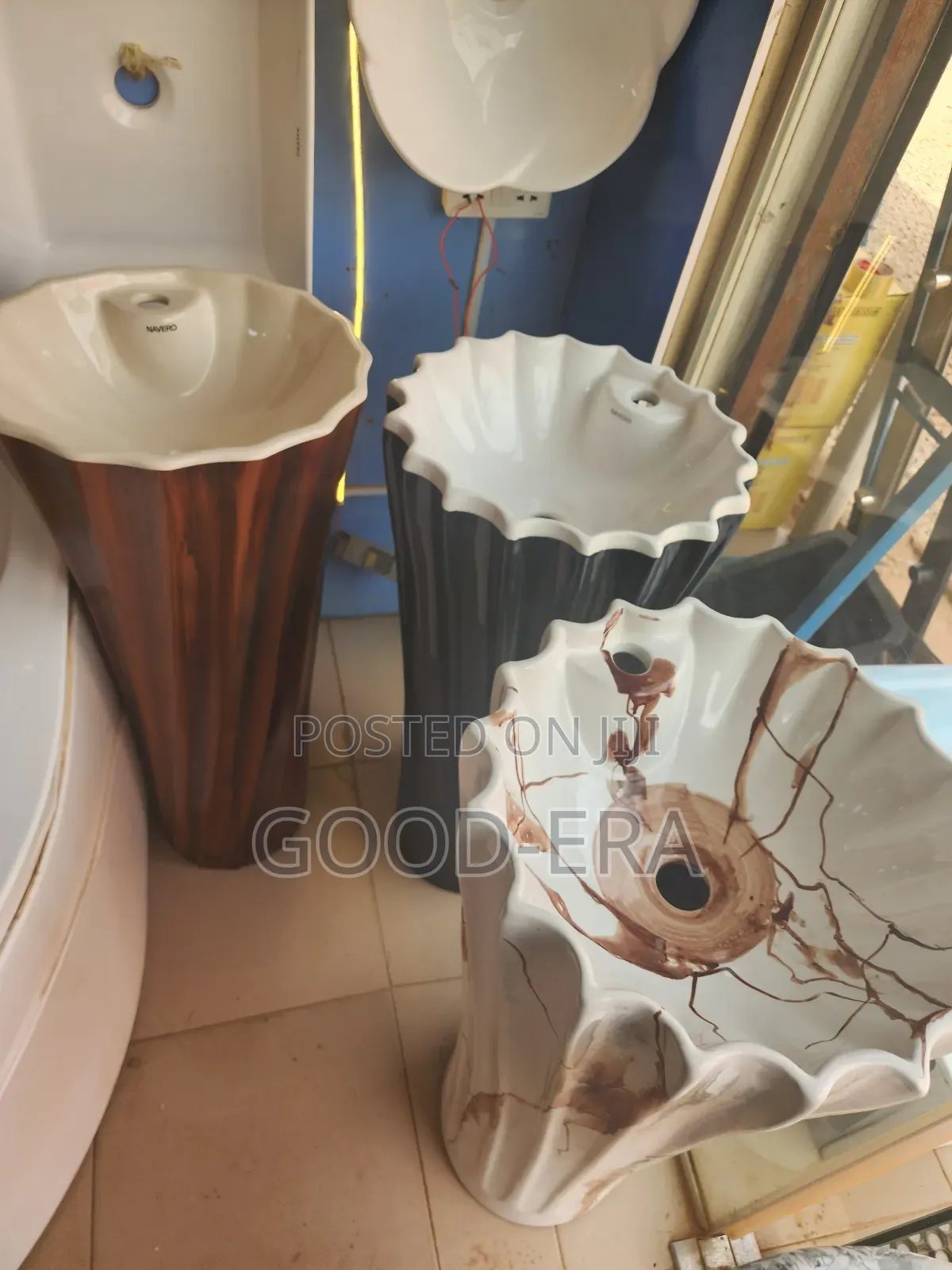 Brown Free Stand Basin