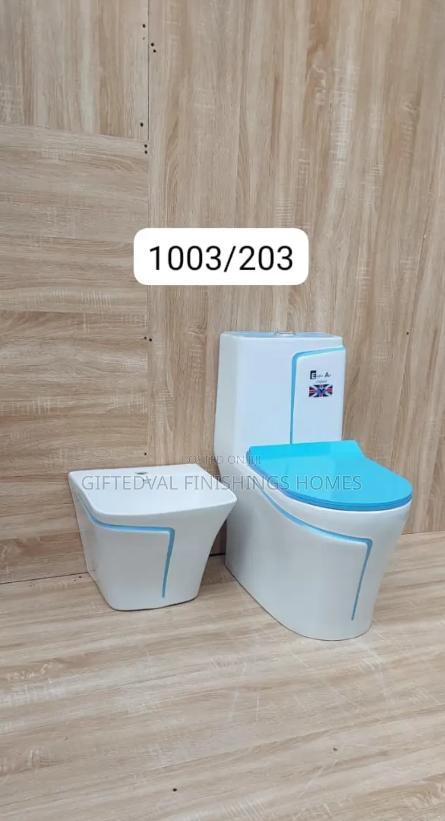 High-Quality England Water Closet Set