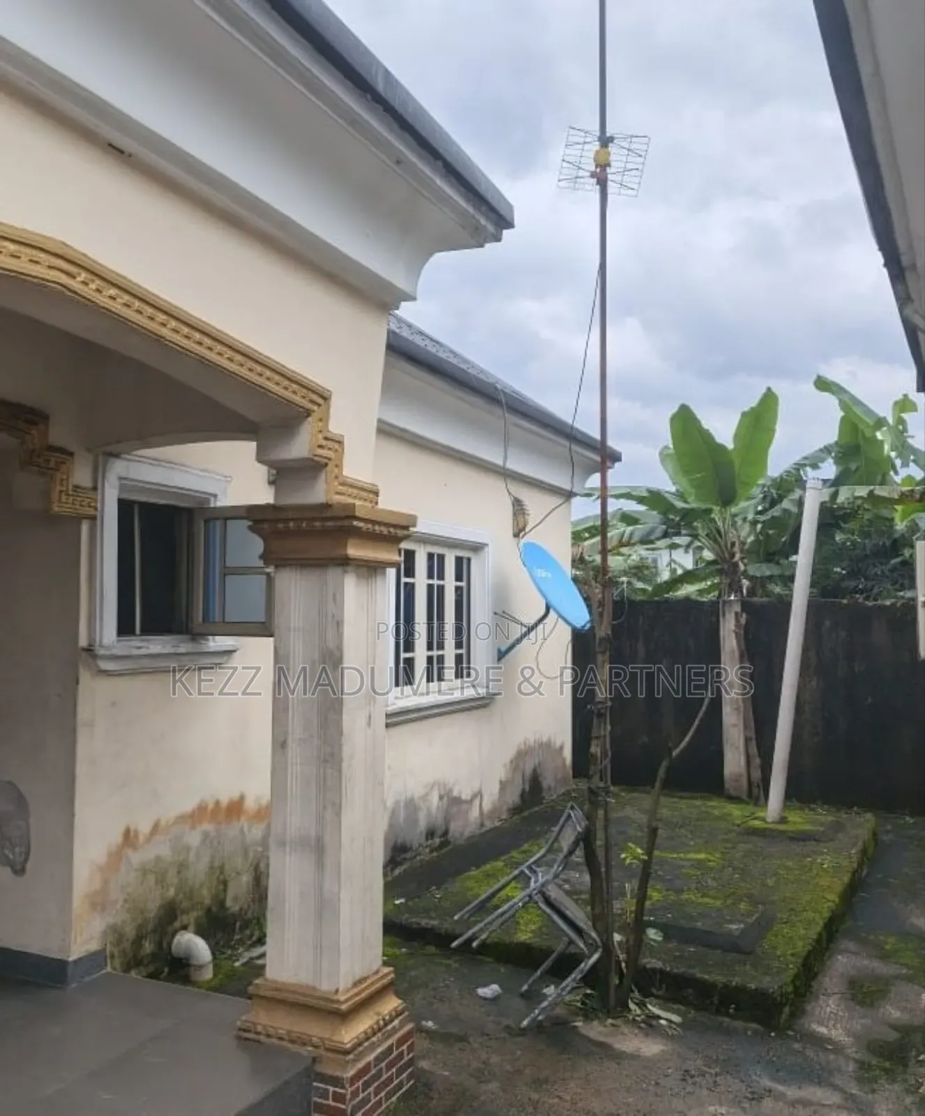5bdrm Bungalow in Near New Rd, for sale