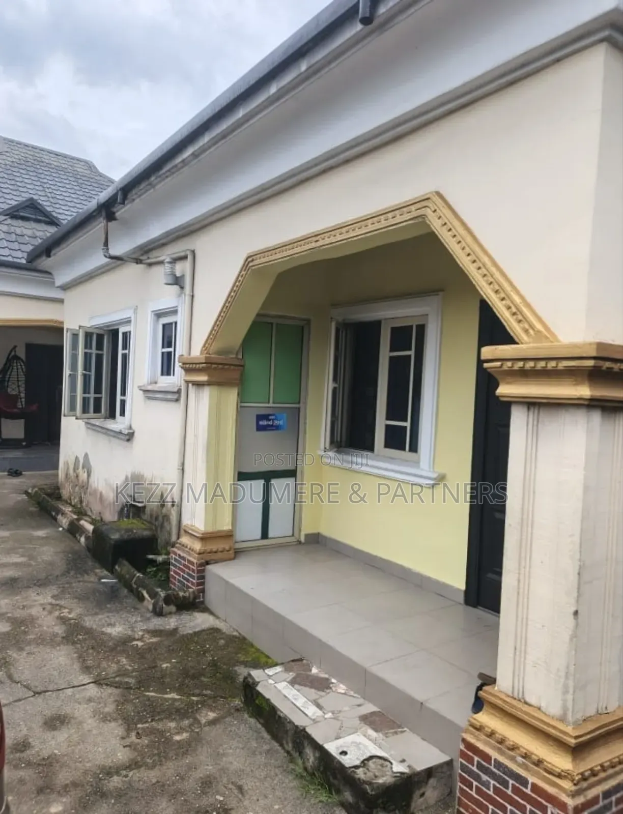 5bdrm Bungalow in Near New Rd, for sale
