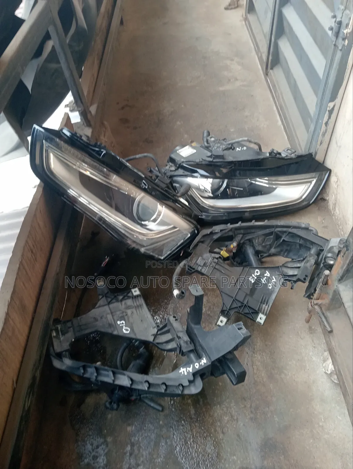 Set Of Head Light Audi A4 2013