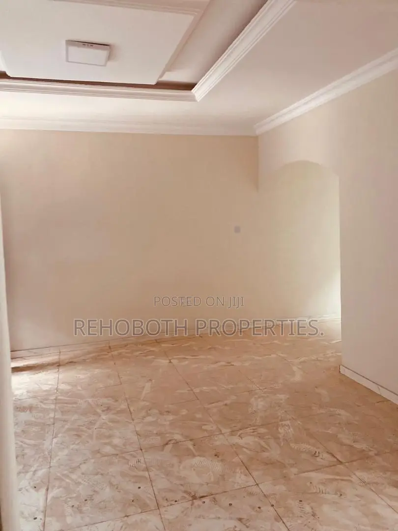 2bdrm Bungalow in Idi Ahun Elebu, Akala Express for rent
