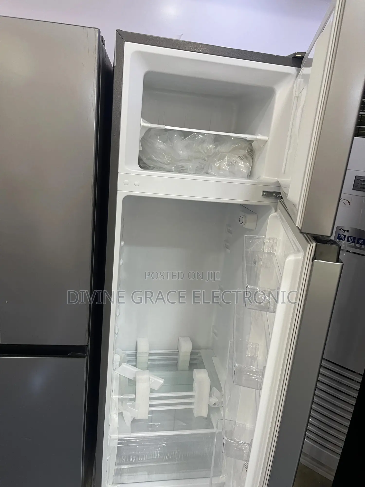 Brand New Hisense Double Door Refrigerator 200dr(154l)