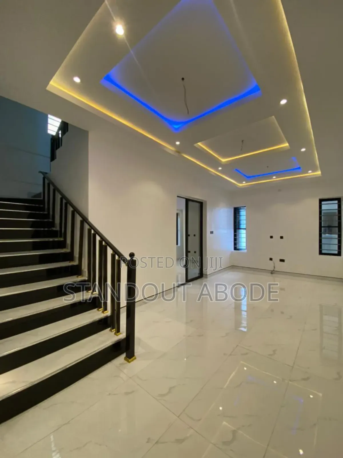 6bdrm Duplex in In A Secure Estate for sale