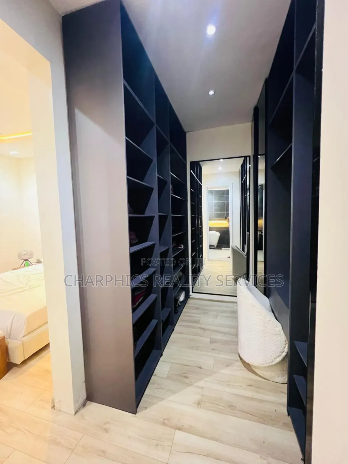 Furnished 4bdrm Maisonette in Ikate for sale