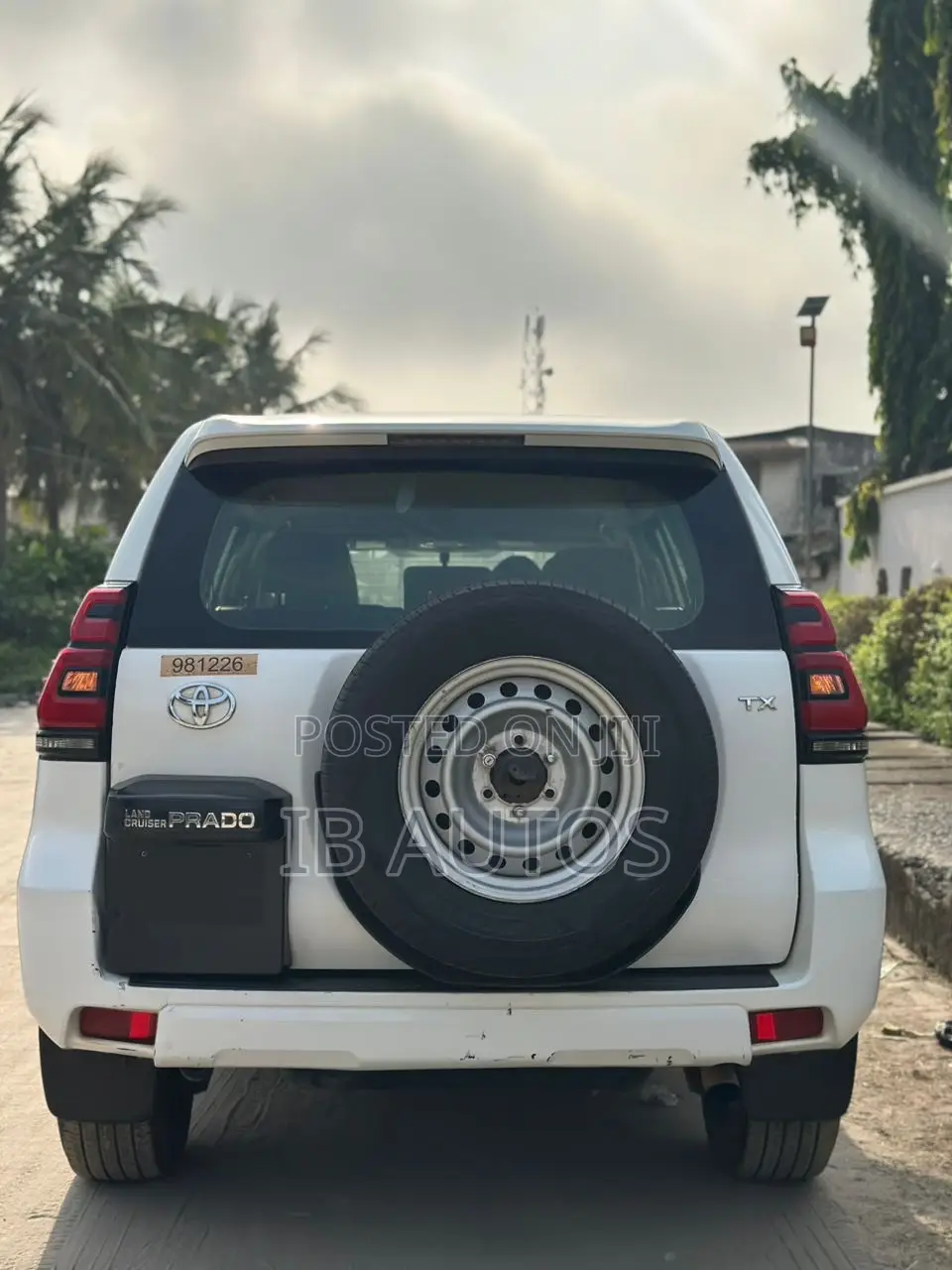 Toyota Land Cruiser Prado 2.7 2018 White