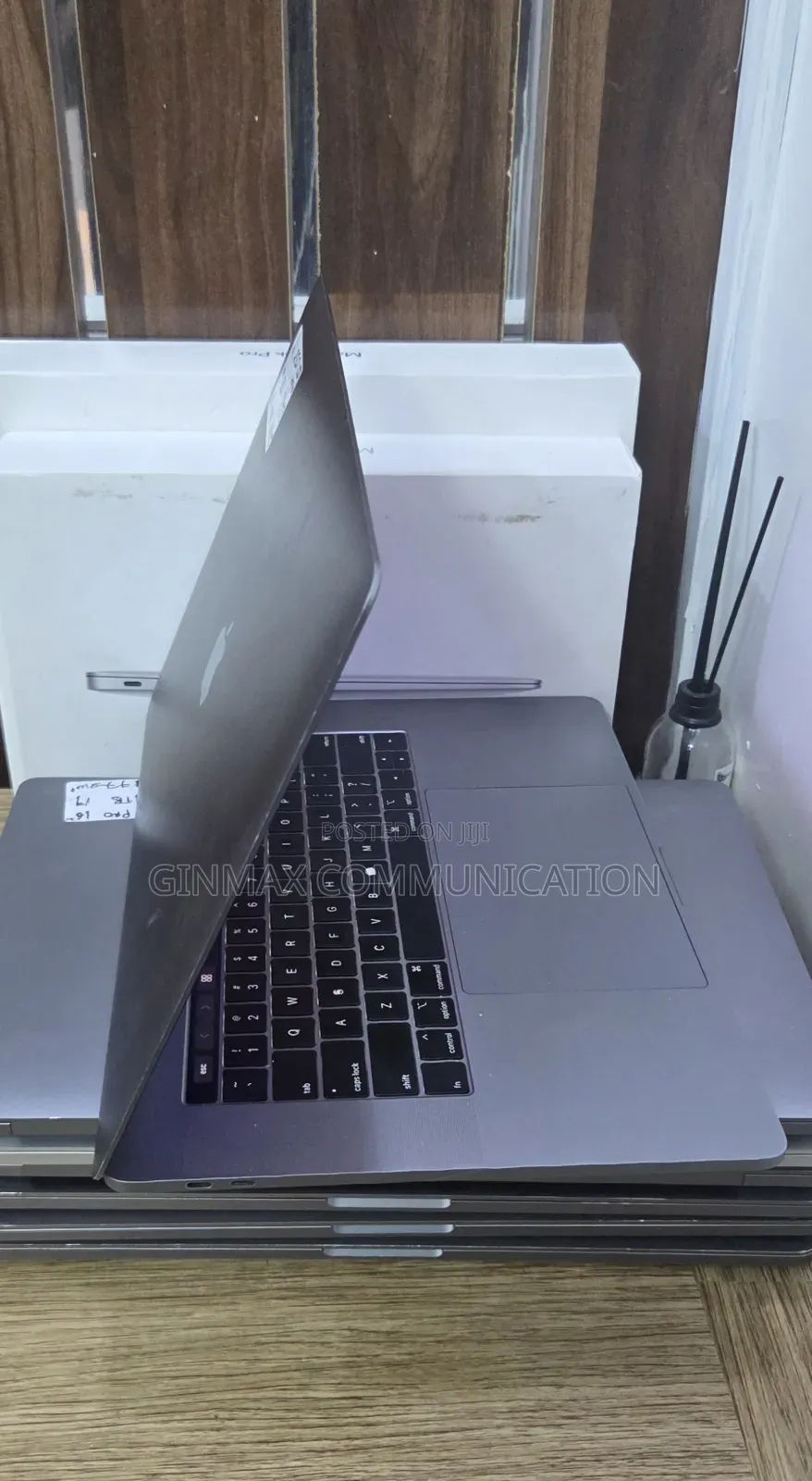 Laptop Apple MacBook Pro 2019 32GB Intel Core i9 SSD 1T