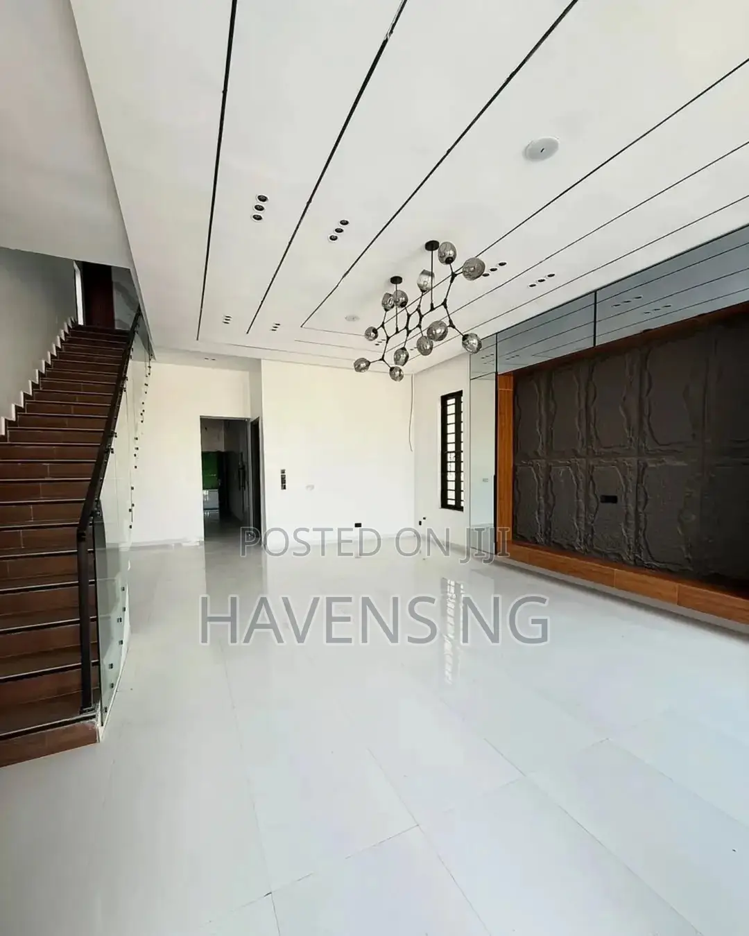 5bdrm Duplex in Lekki Phase 2 for sale