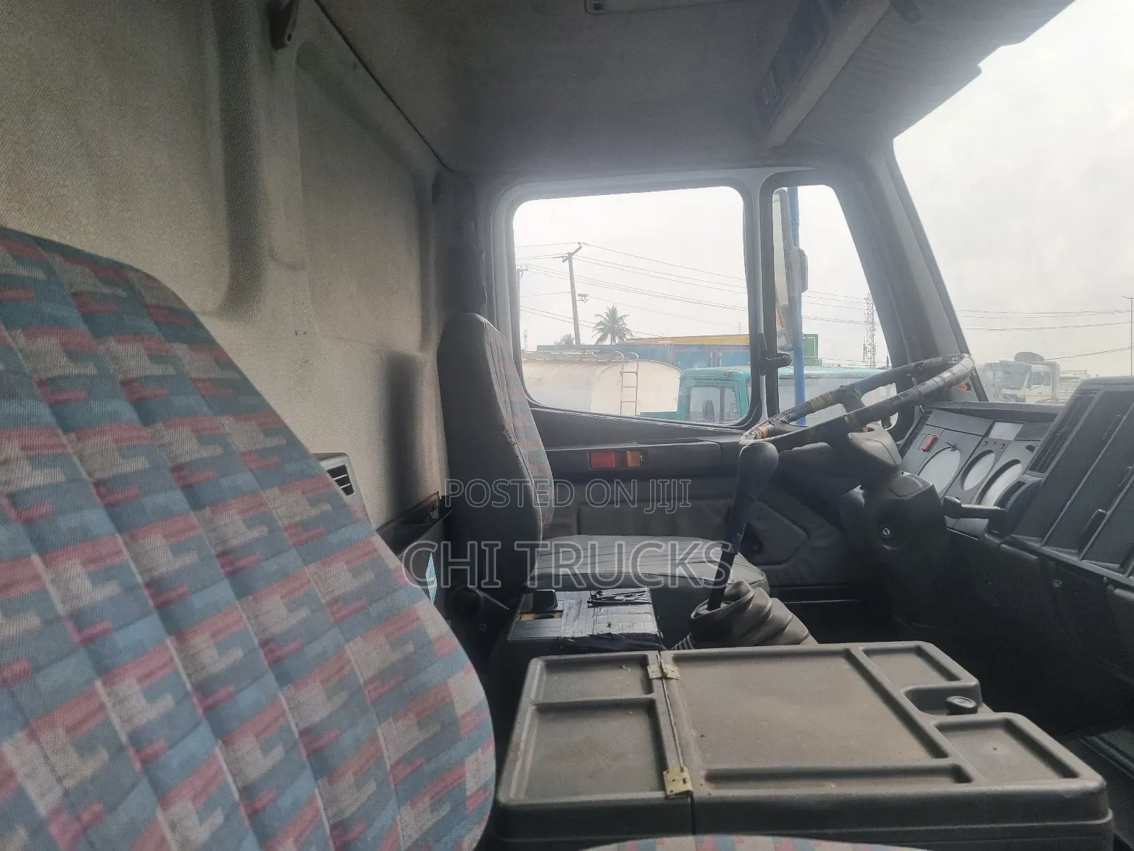 Mercedes Benz 1820 Refrigerator Truck