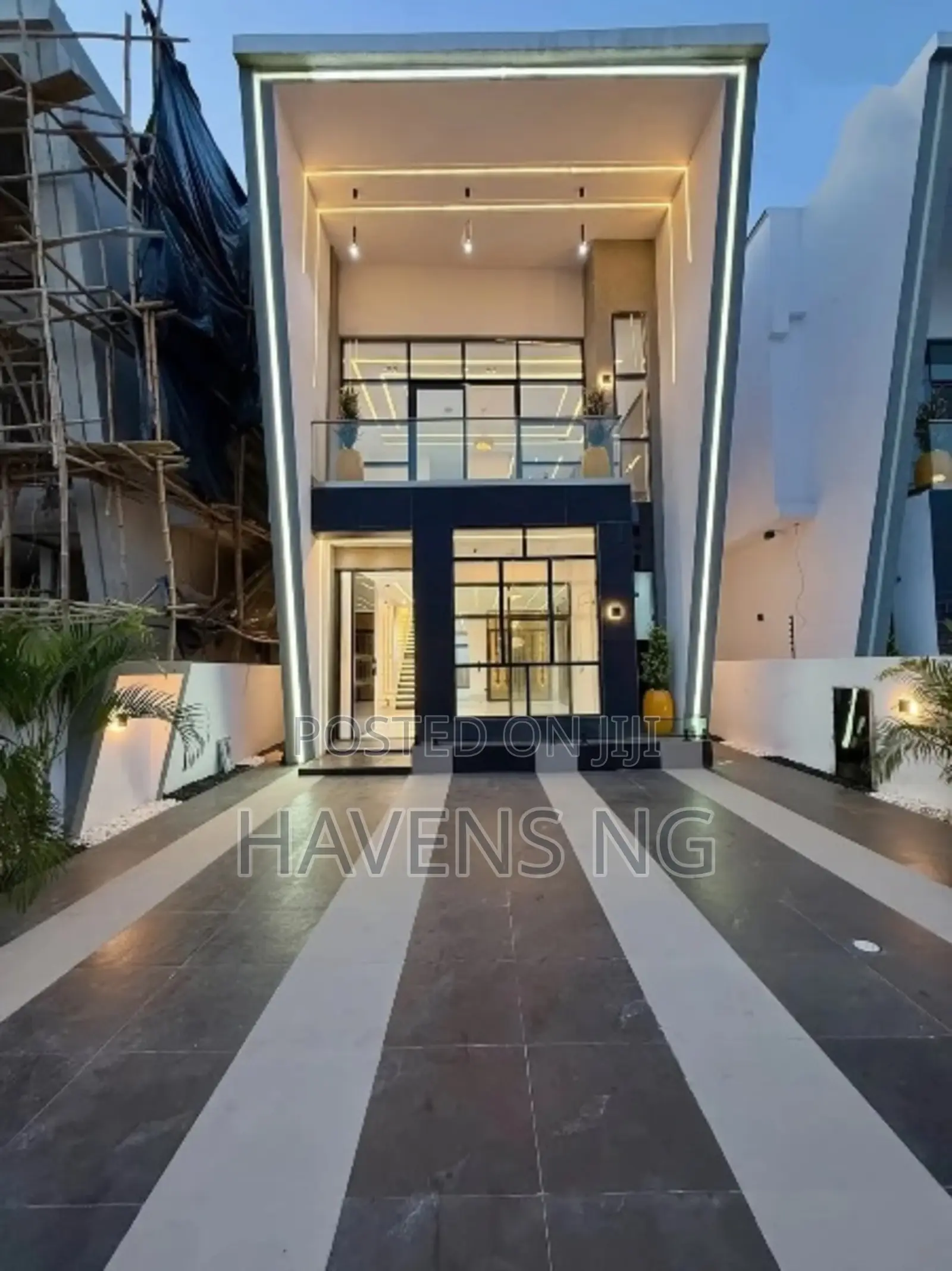 5bdrm Duplex in Lekki Phase 1 for sale