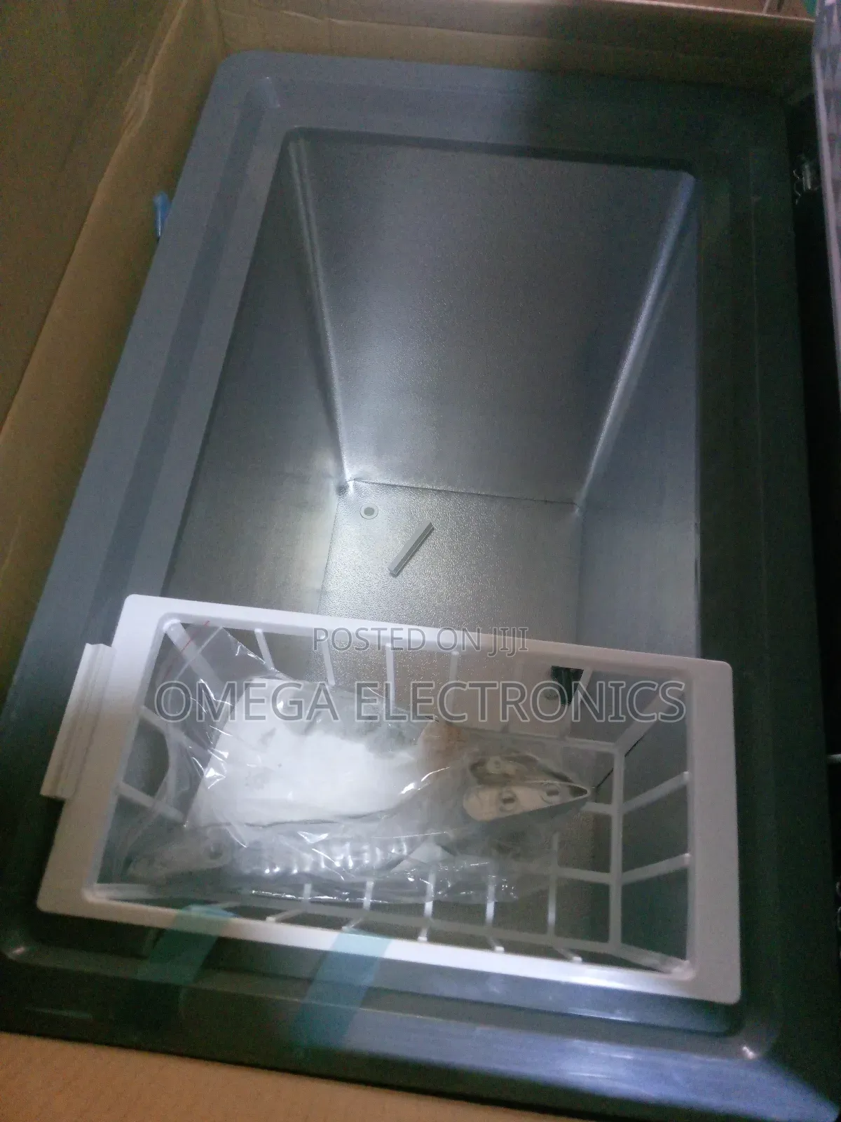 Sky Run Chest Freezer 3ft Low Voltage