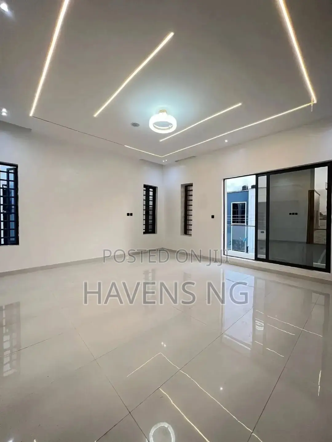 4bdrm Duplex in Lekki Phase 1 for sale