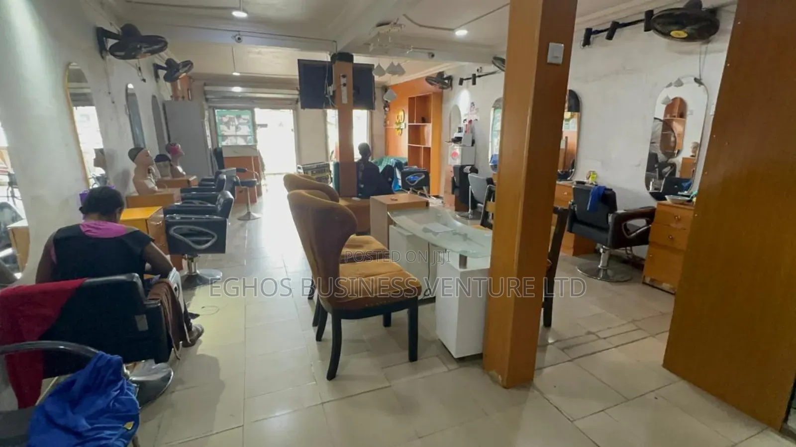 Luxury Unisex Saloon for Sale at New Benin