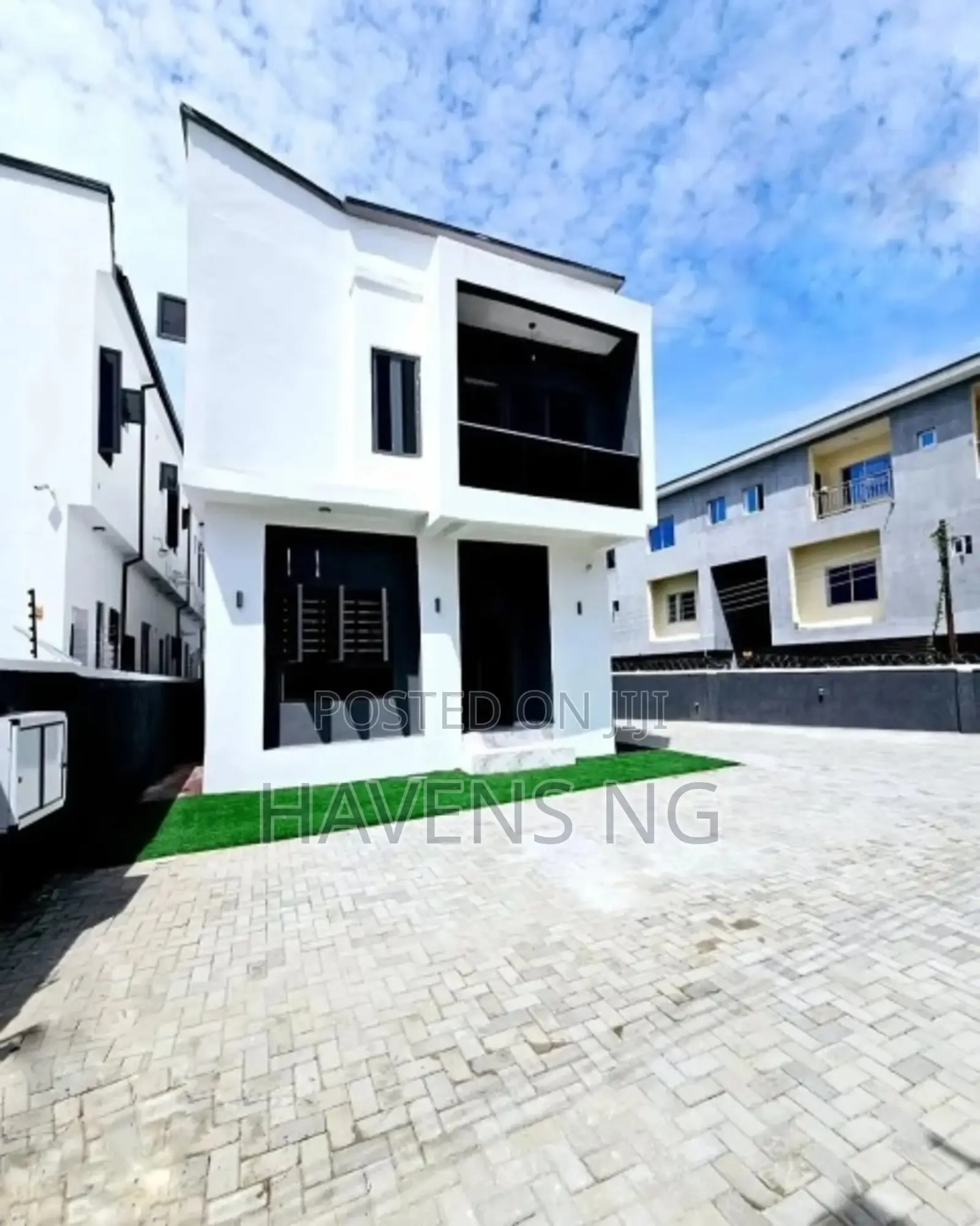 4bdrm Duplex in Lekki Phase 1 for sale