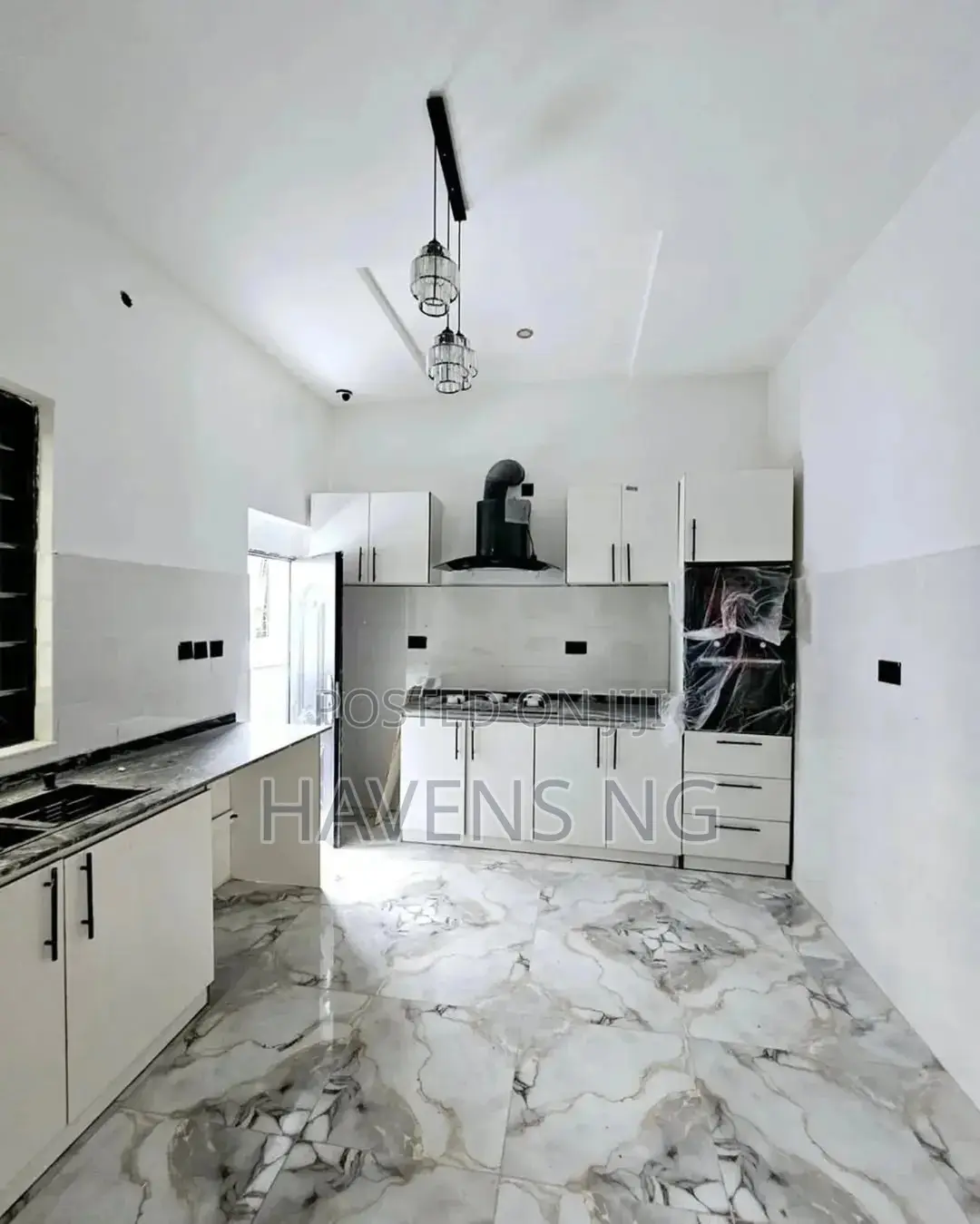 4bdrm Duplex in Lekki Phase 1 for sale
