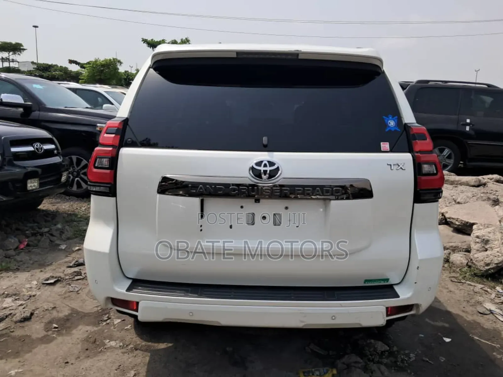 Toyota Land Cruiser Prado 4.0 2023 White