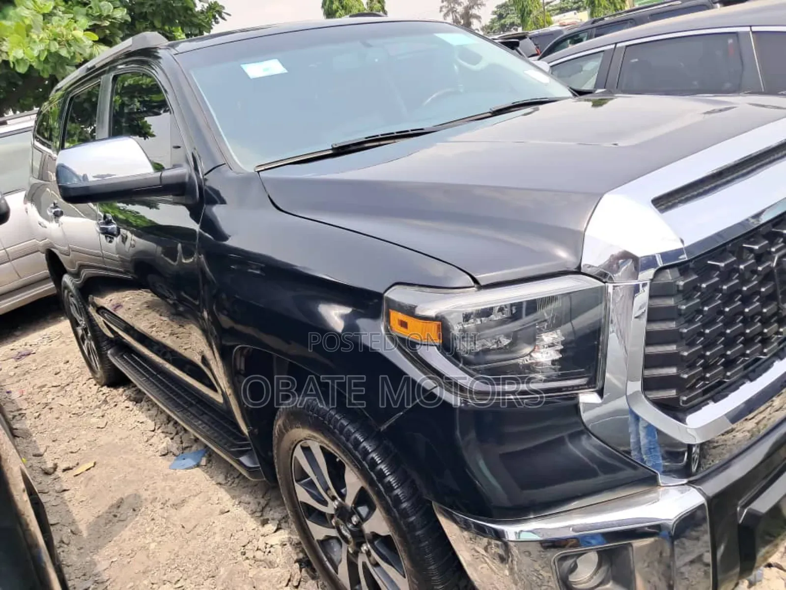 Toyota Sequoia Platinum 4dr SUV (5.7L 8cyl 6A) 2015 Black