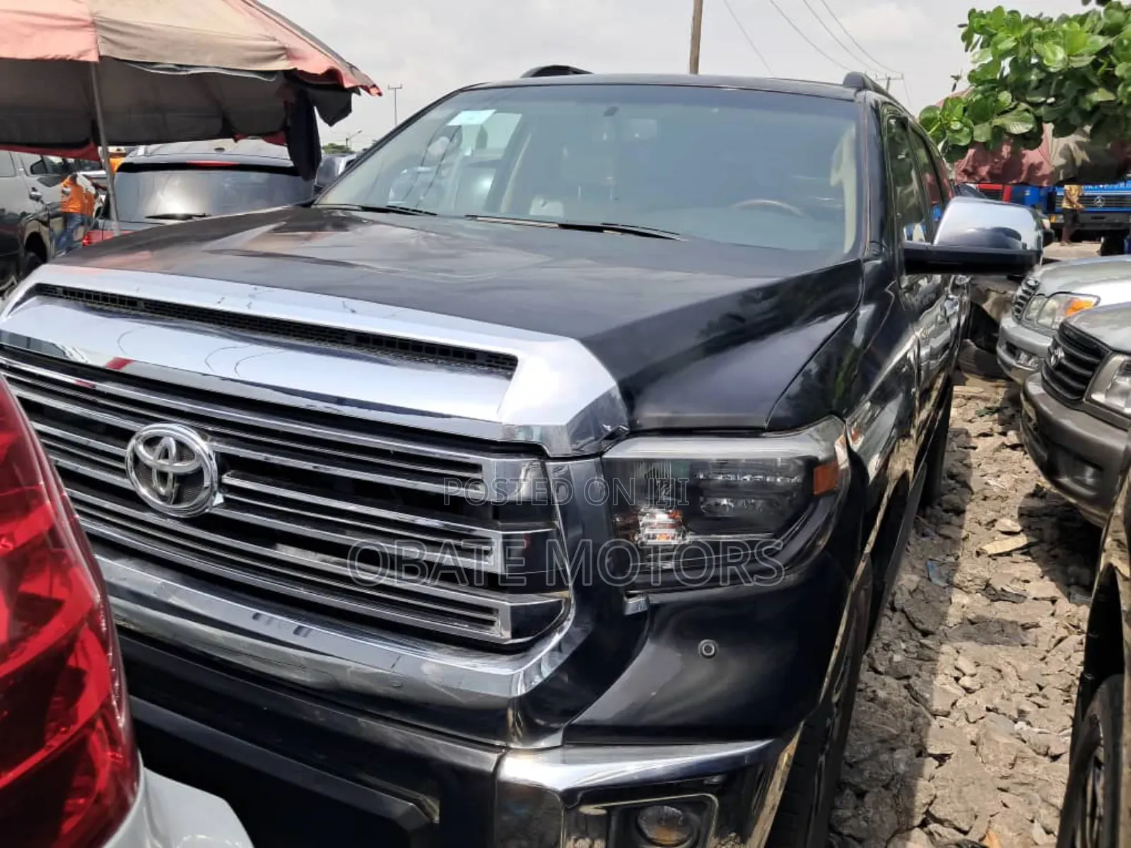 Toyota Sequoia Limited 4dr SUV 4WD (5.7L 8cyl 6A) 2016 Black